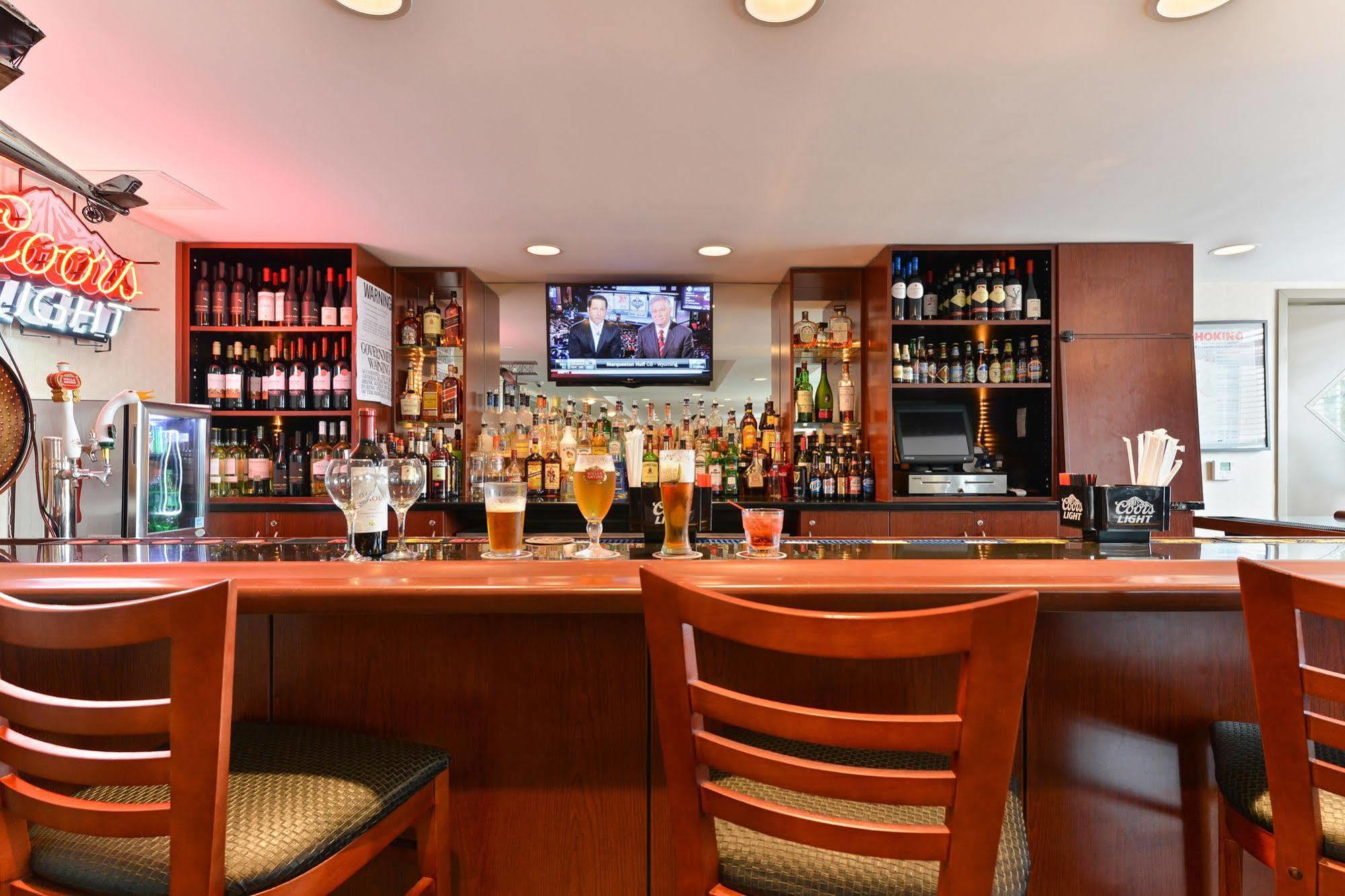 Holiday Inn New York-Jfk Airport Area, An Ihg Hotel Exterior foto